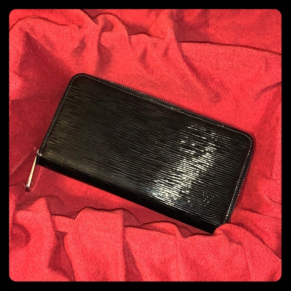 Louis Vuitton Handbags - 🔴Louis Vuitton Epi Noir Zippy Wallet
